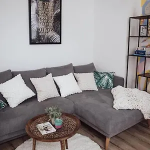 Cozy Dreams: Deluxe 2-zimmer-apartment -kueche Apartment