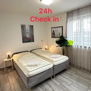 Modern Living Kueche Netflix Inklusive Lage Нюрнберг